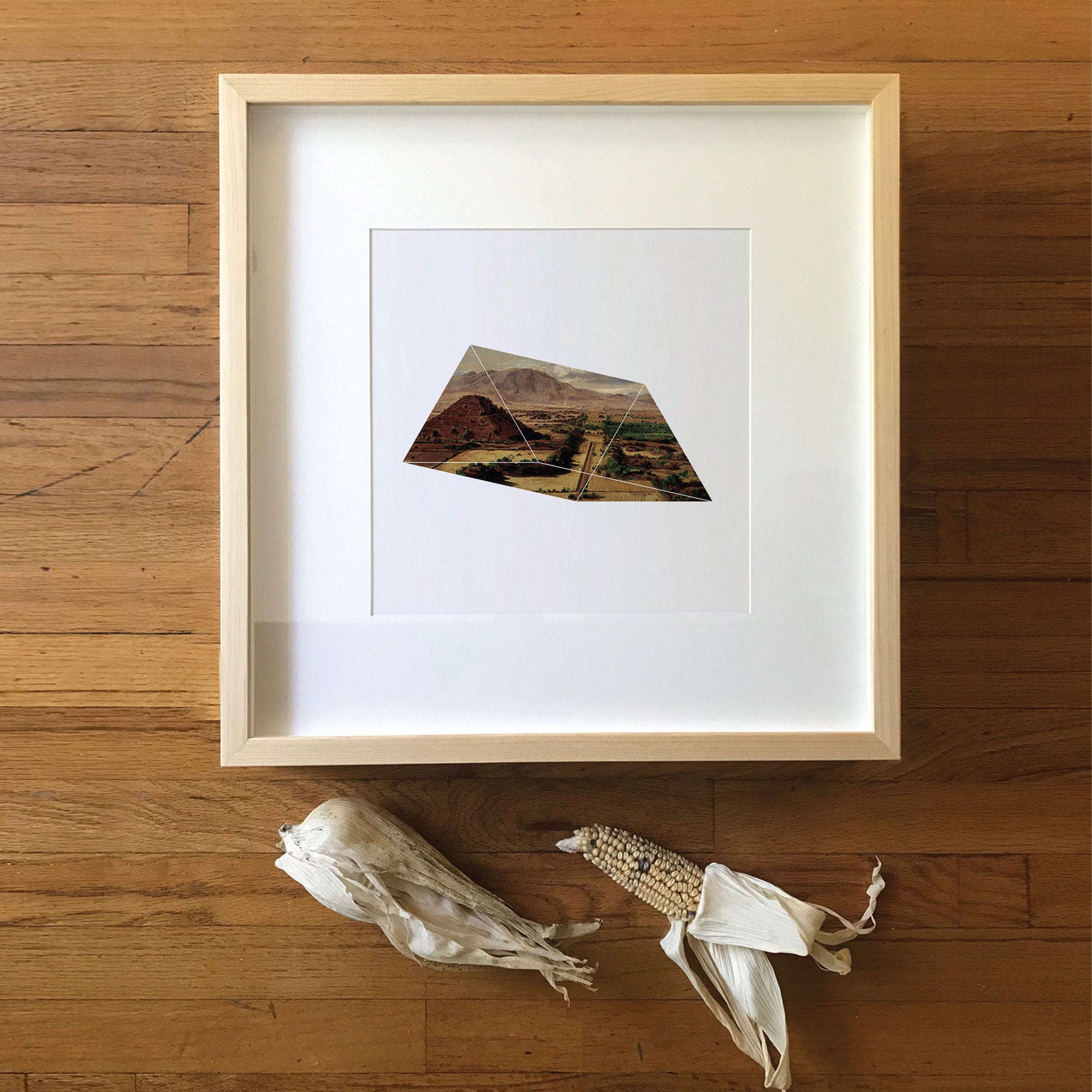 Pirámide del Sol en Teotihuacán en Patio